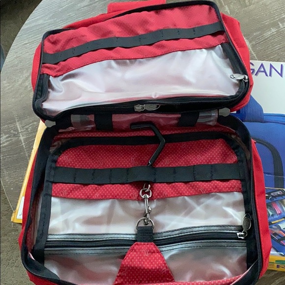 NWT Essentials organizer - Picture 4 of 5